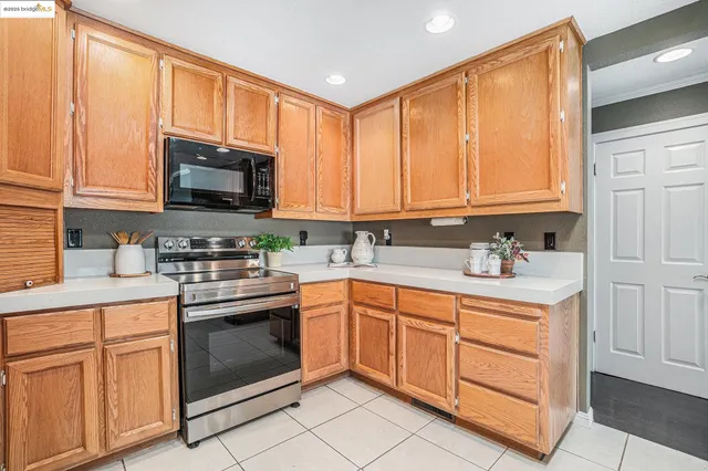 $724,900 | 870 Willow Lake Road, Discovery Bay, CA 94505