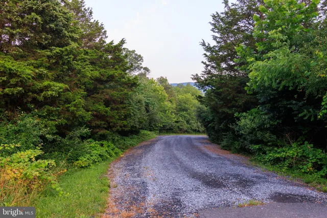 $799,000 | 30 Waverly Drive, Strasburg, VA 22657