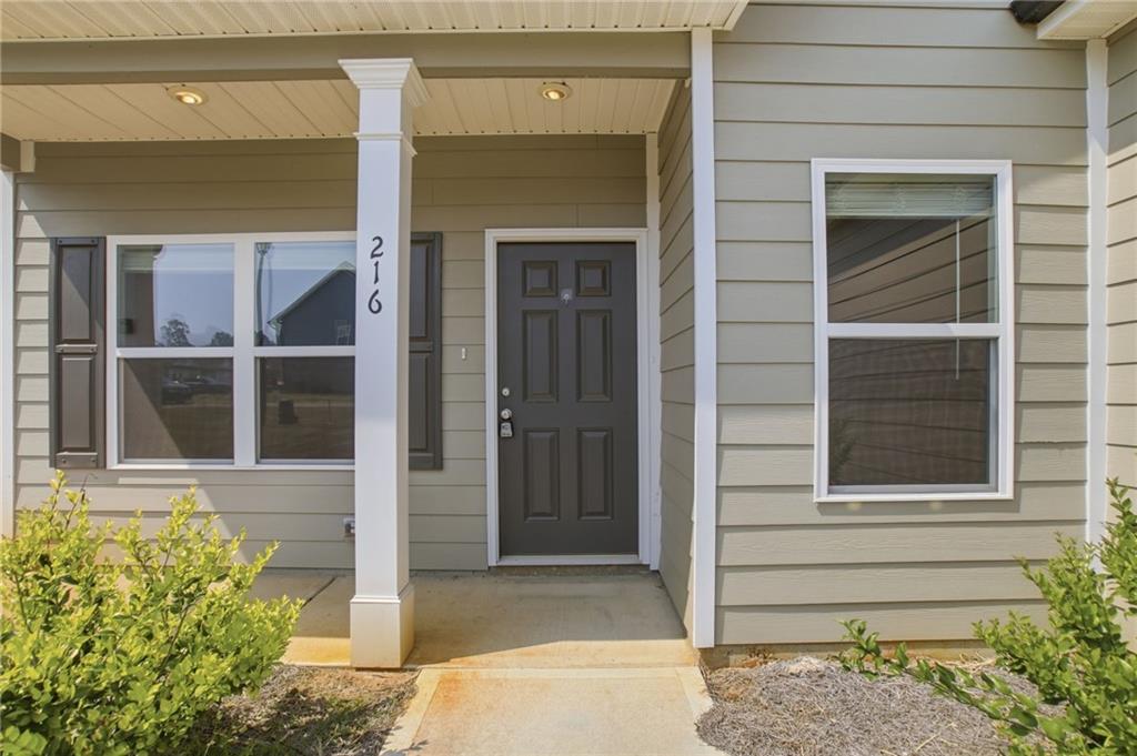 216 Venture Drive Jackson, GA 30233 - Photo 4 of 40