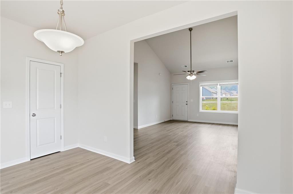 216 Venture Drive Jackson, GA 30233 - Photo 8 of 40