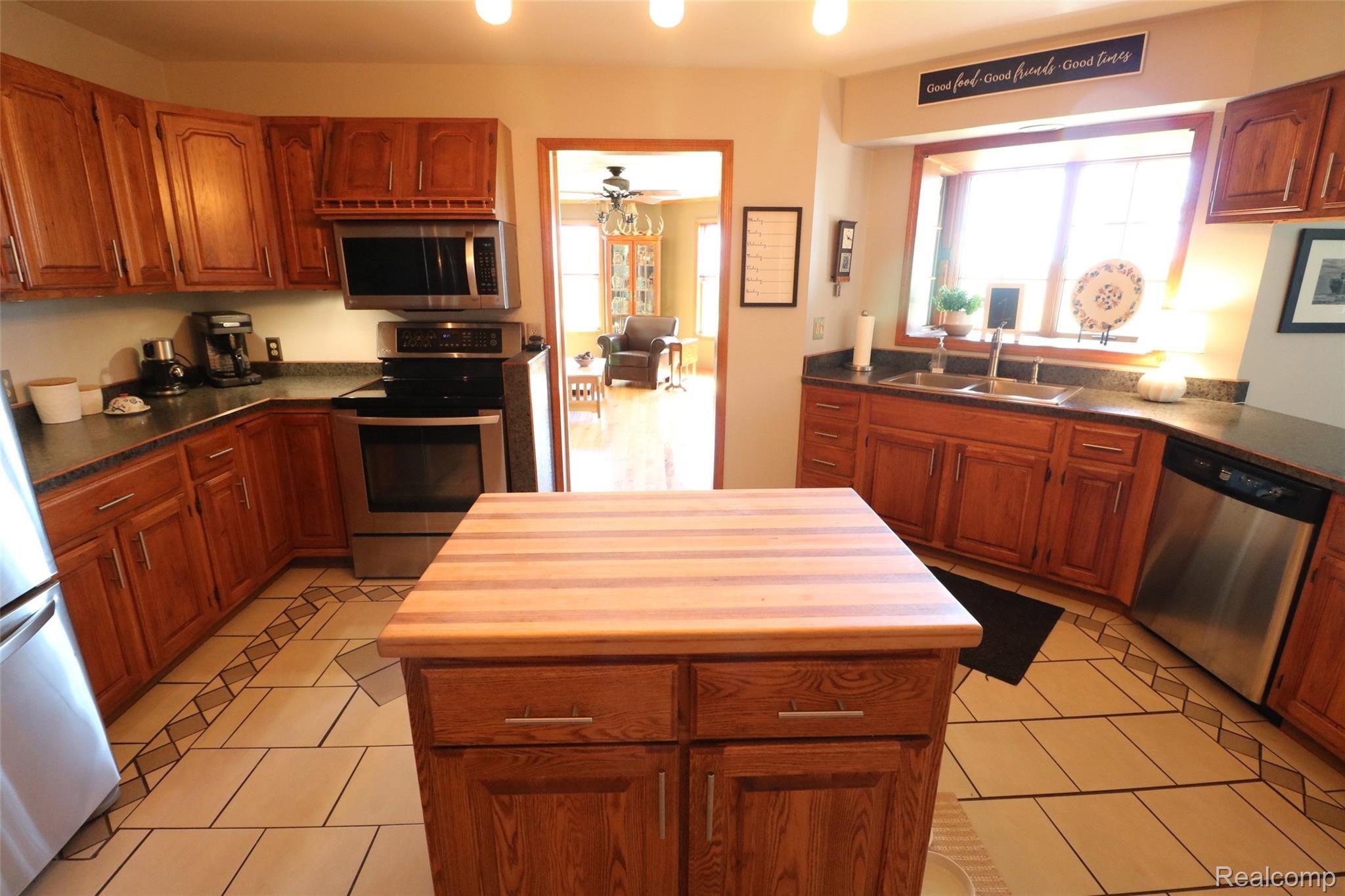 8193 Binden Road Silverwood, MI 48760 - Photo 11 of 38 IMG_9244.JPG