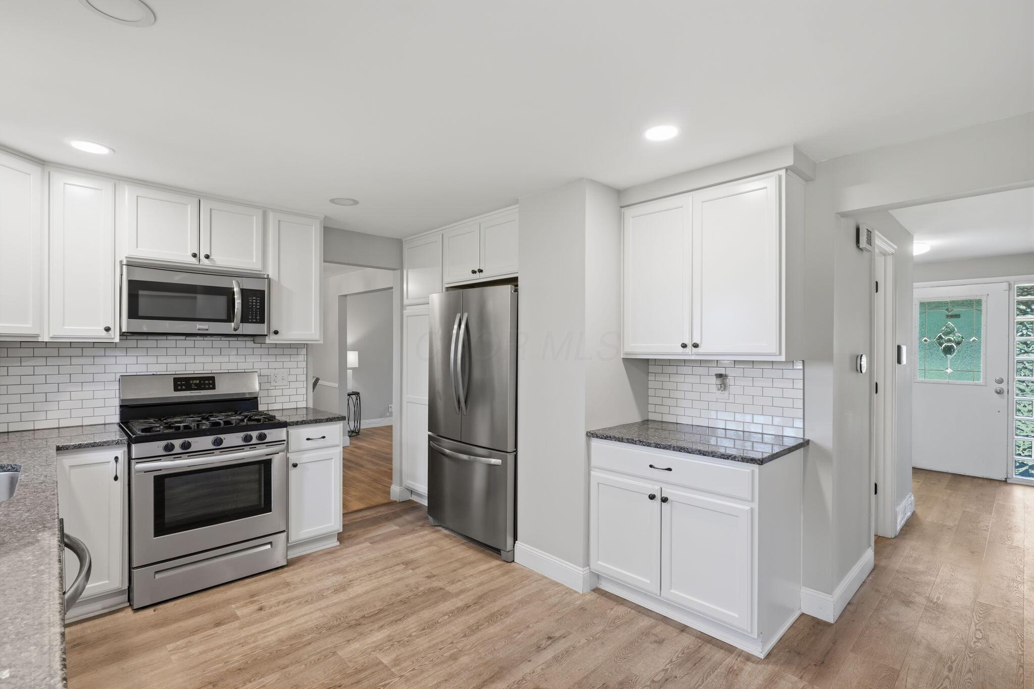 2547 McCutcheon Road Columbus, OH 43219 - Photo 11 of 55 kitchen view 3