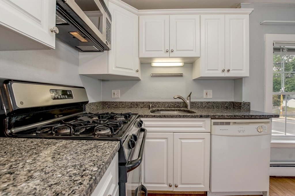 4 Spruce Street, Unit 4 Dedham, MA 02026 - Photo 5 of 21 Gallery Image 5