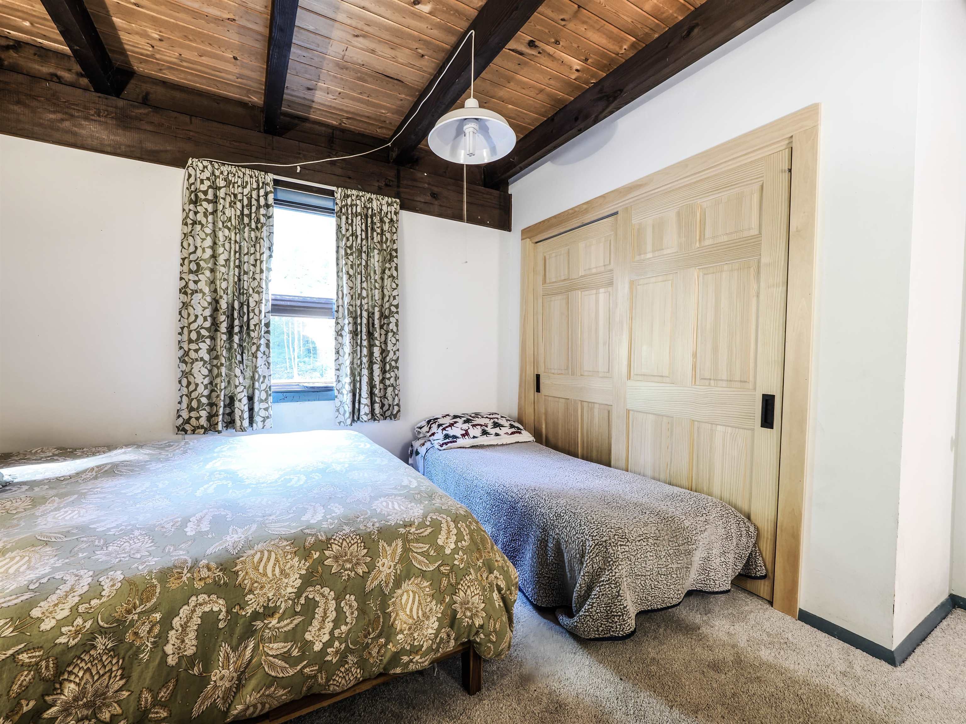 1037 Safford Road Hartford, VT 05059 - Photo 11 of 28 Gallery Image 11