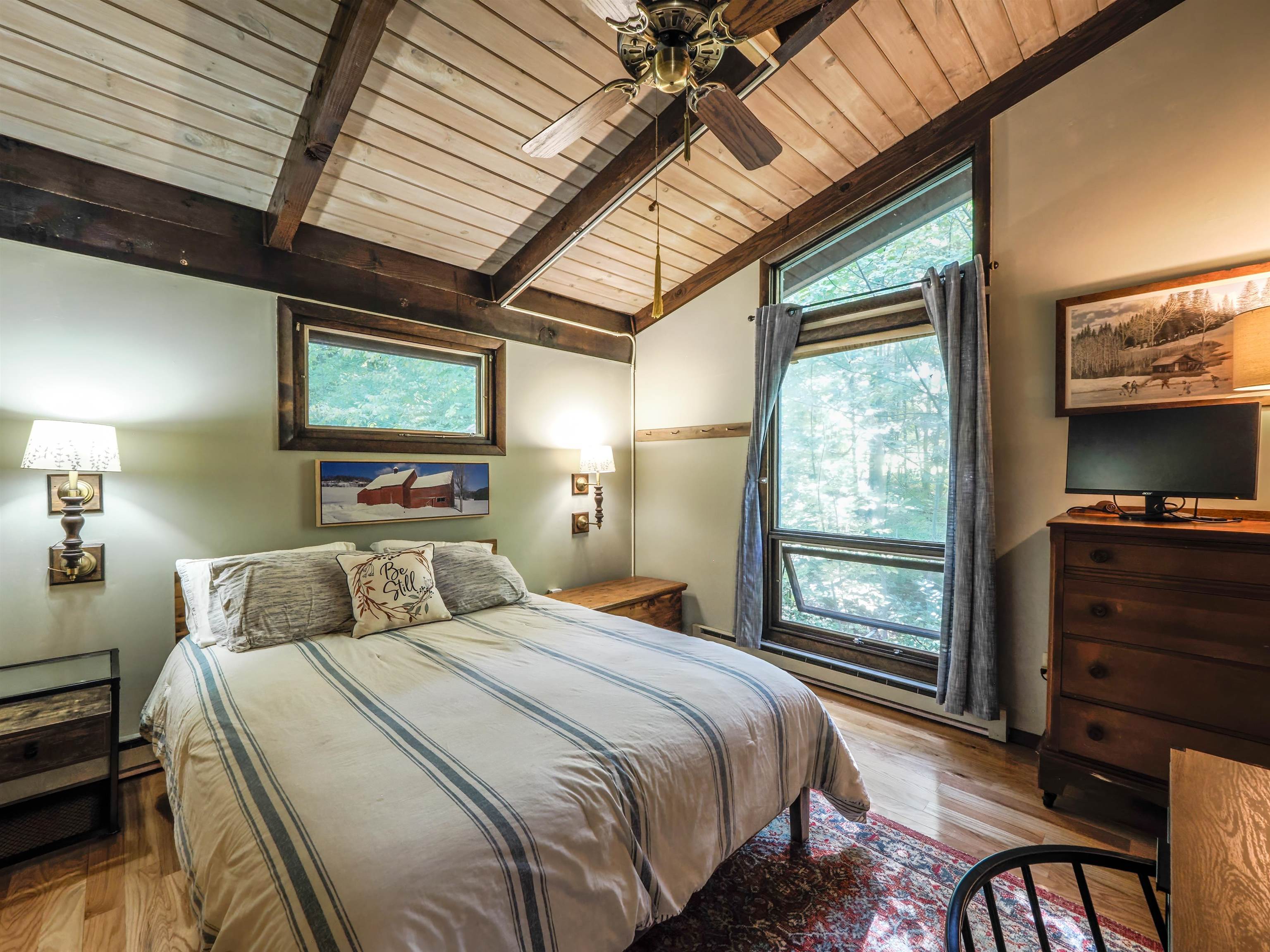 1037 Safford Road Hartford, VT 05059 - Photo 26 of 28 Gallery Image 26