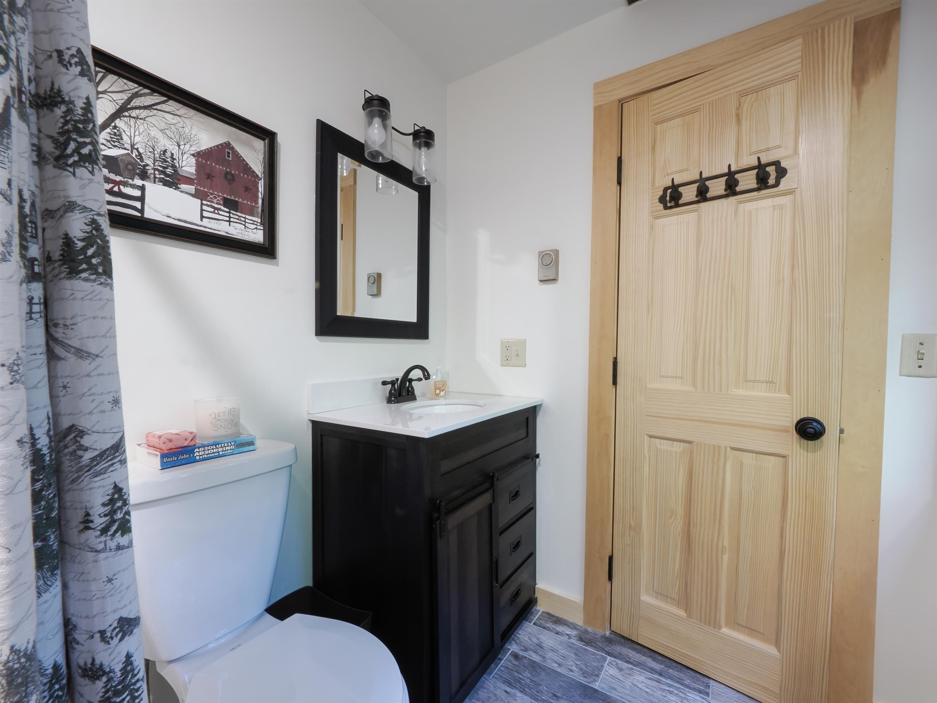 1037 Safford Road Hartford, VT 05059 - Photo 9 of 28 Gallery Image 9
