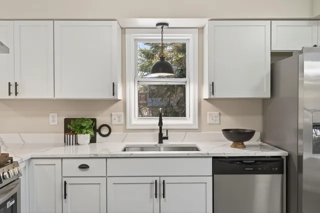 $460,000 | 8295 Jewel Avenue South, Cottage Grove, MN 55016