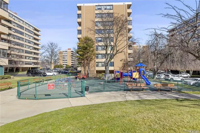 $349,888 | 162-40 9th Avenue, Unit 7A | Beechhurst