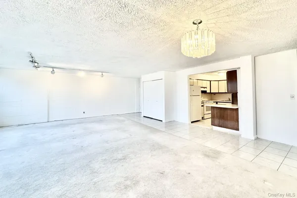 $349,888 | 162-40 9th Avenue, Unit 7A | Beechhurst