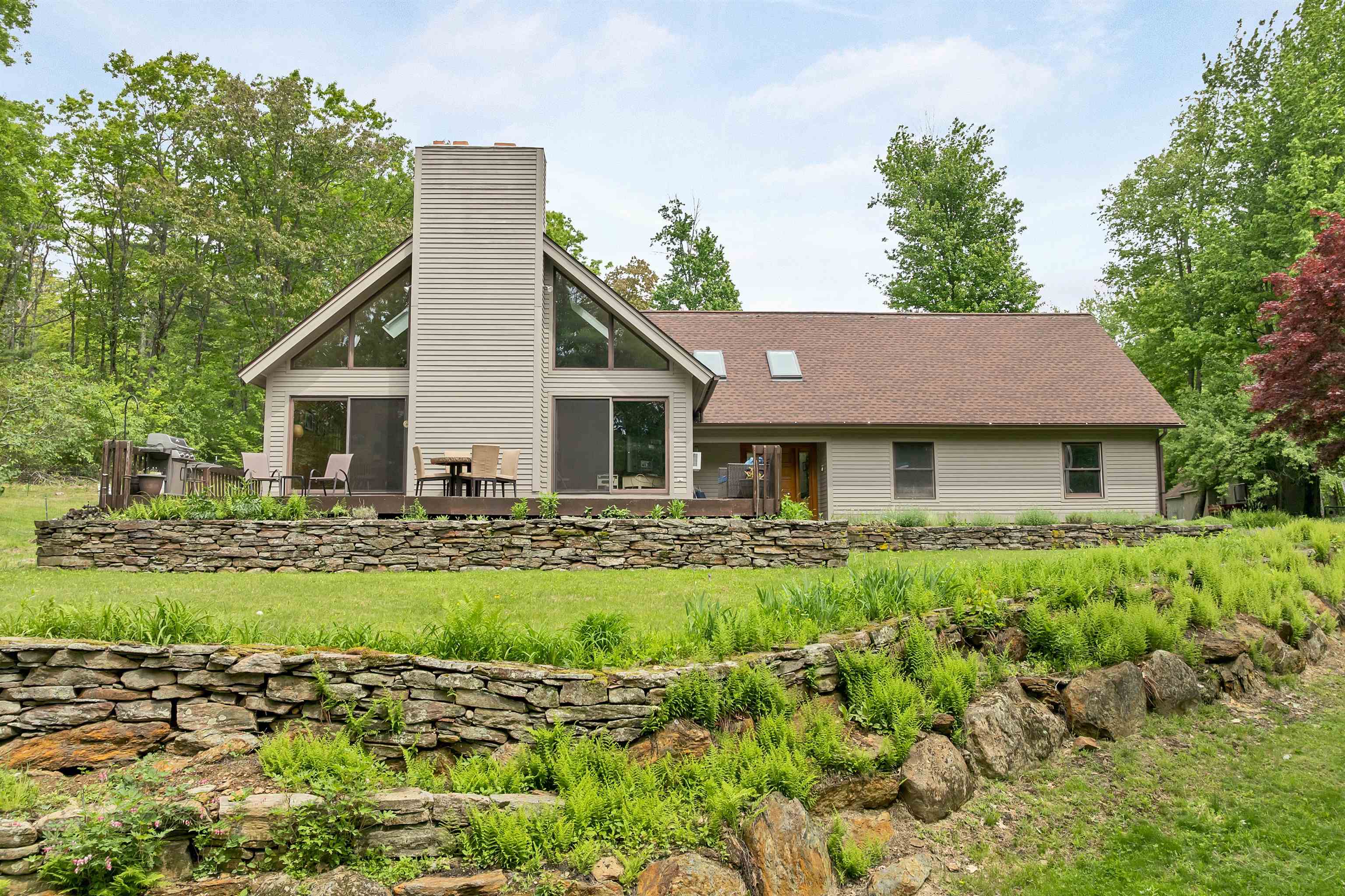 490 Clough Road Pittsfield, NH 03263 - Photo 4 of 60