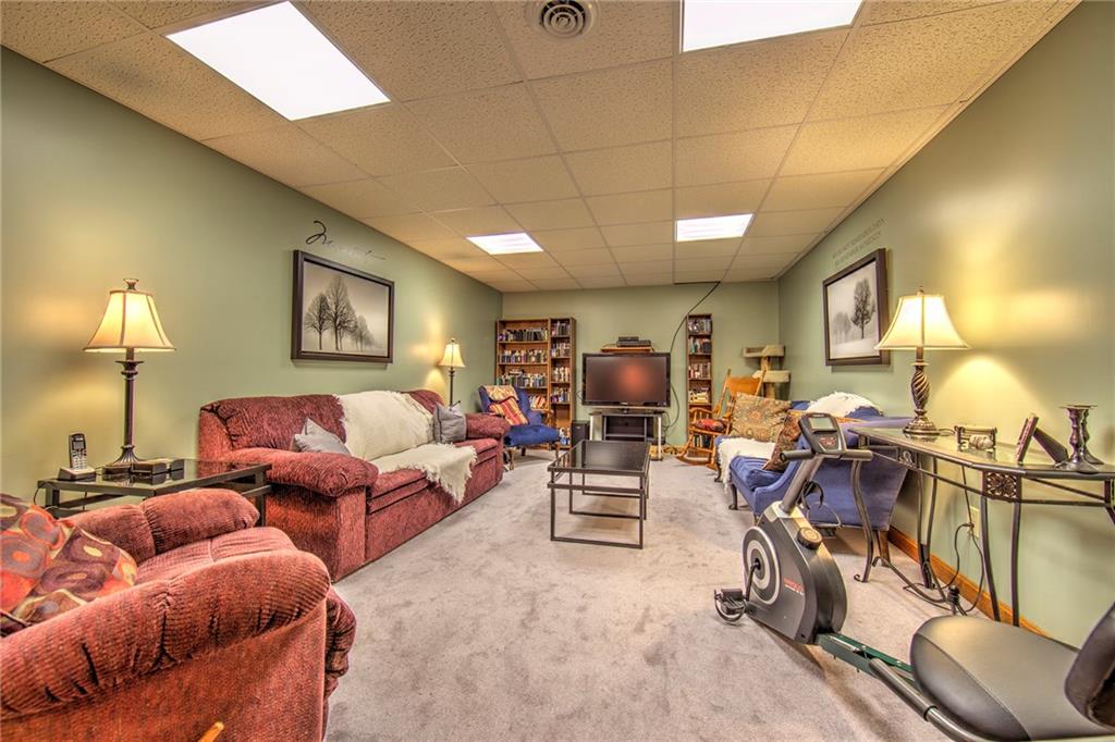 2857 Winner Road Clark, PA 16113 - Photo 21 of 25 Family Room view