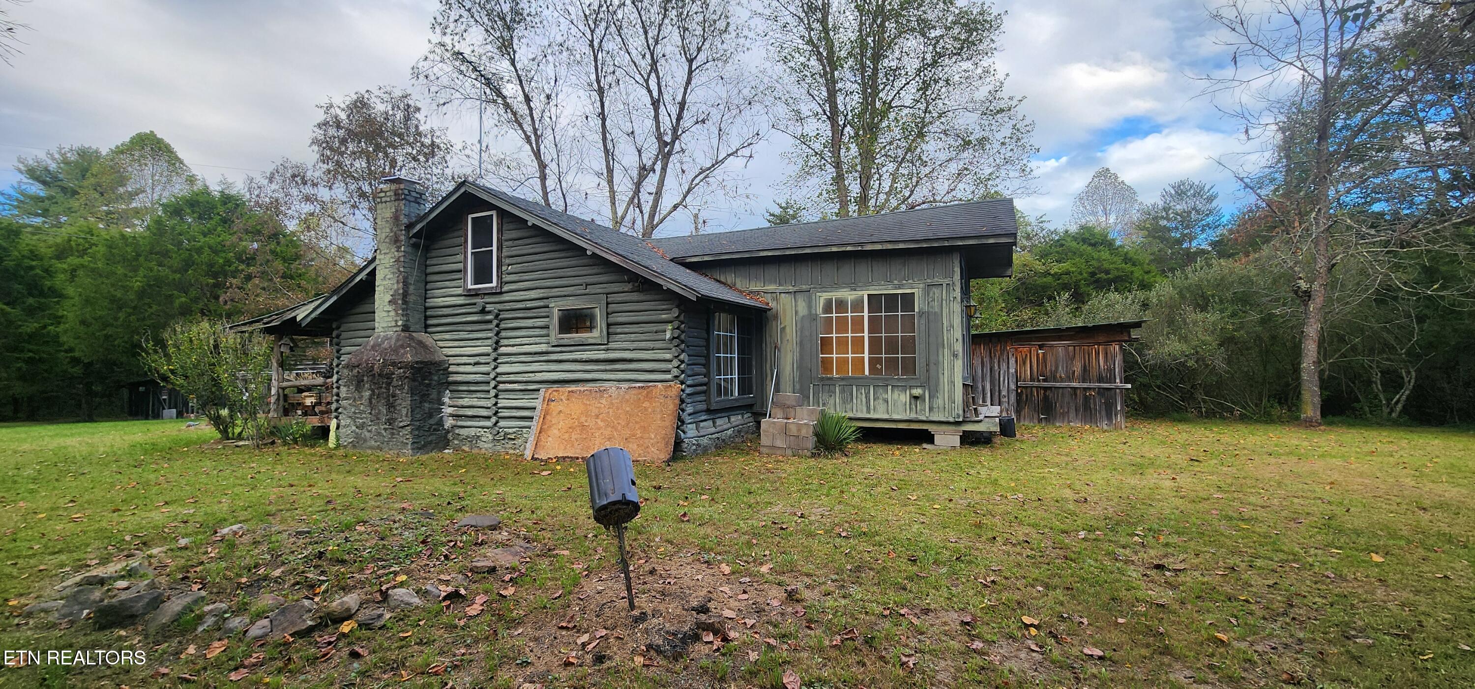 175 Young Road Robbins, TN 37852 - Photo 9 of 38 20251005_180817