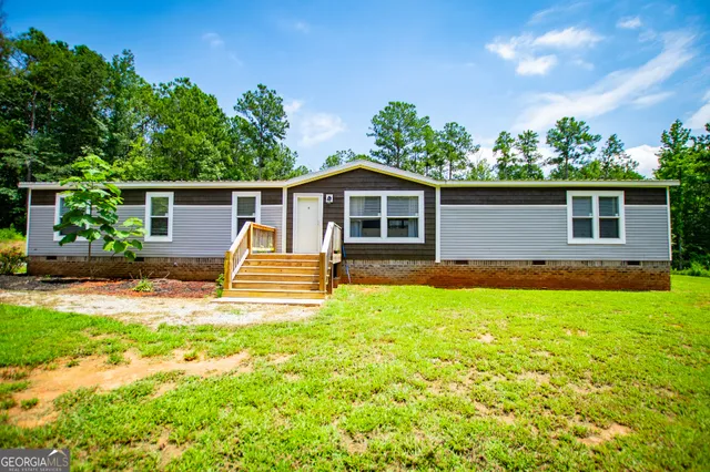 $369,900 | 200 Duck Pond Road, Roopville, GA 30170