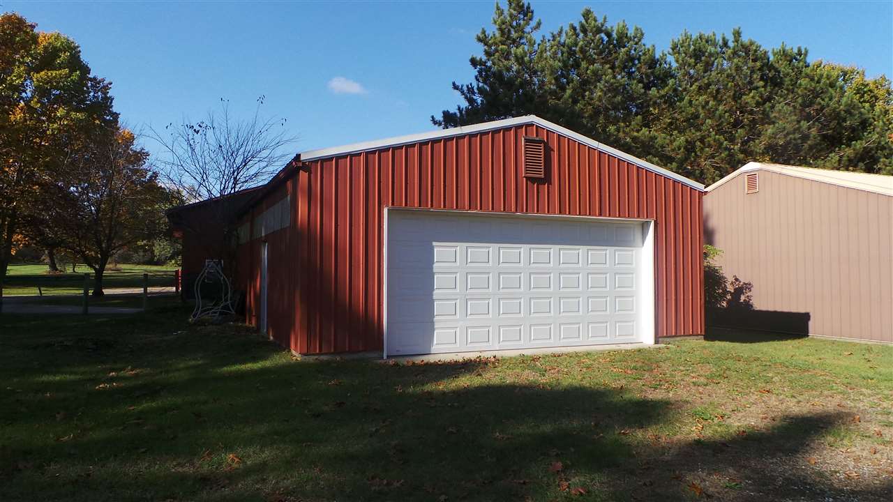51681 East County Line Road Middlebury, IN 46540 - Photo 24 of 26 Gallery Image 24