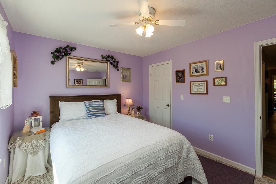 1712 New Vaughn Road Columbia, TN 38401 - Photo 17 of 23 Very large secondary bedroom with walk in closet