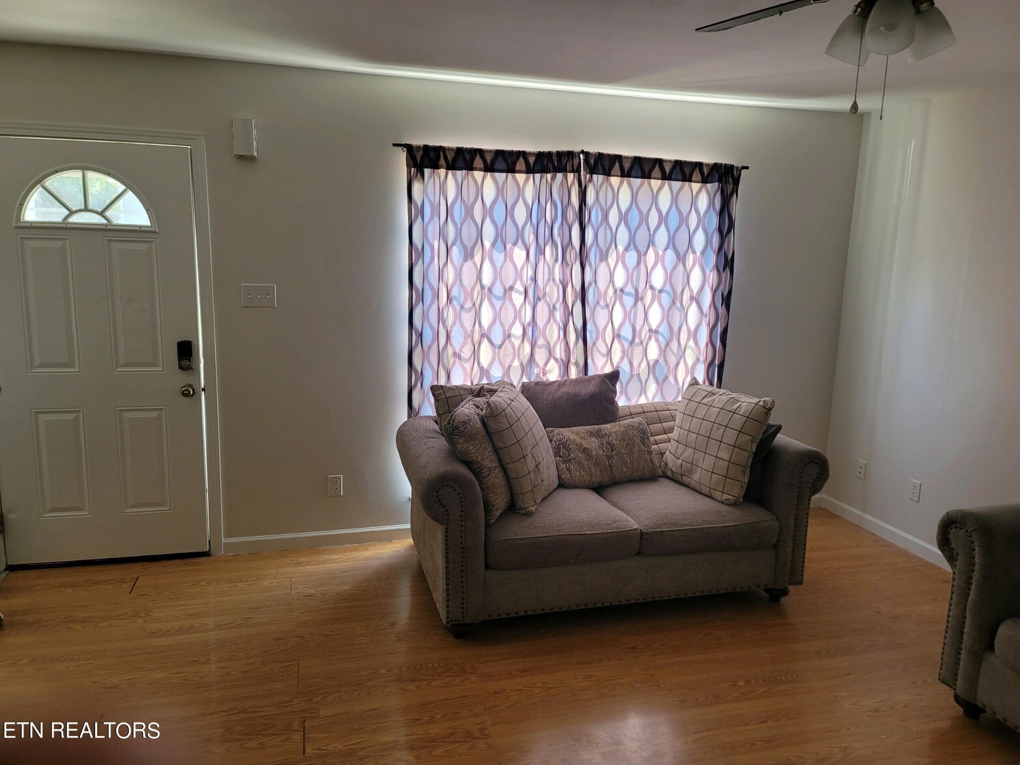 236 West Edison Street Alcoa, TN 37701 - Photo 2 of 13 Gallery Image 2
