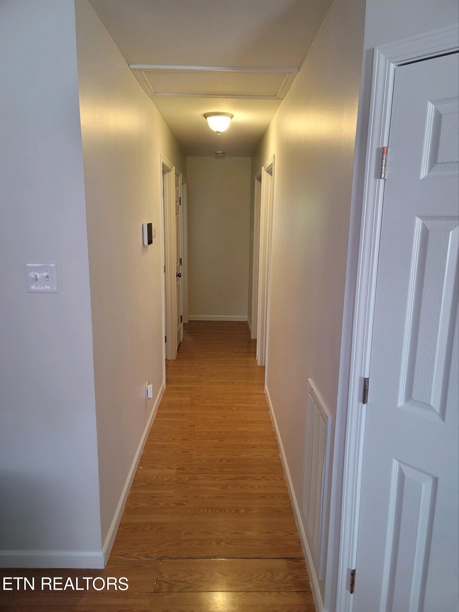 236 West Edison Street Alcoa, TN 37701 - Photo 5 of 13 Gallery Image 5