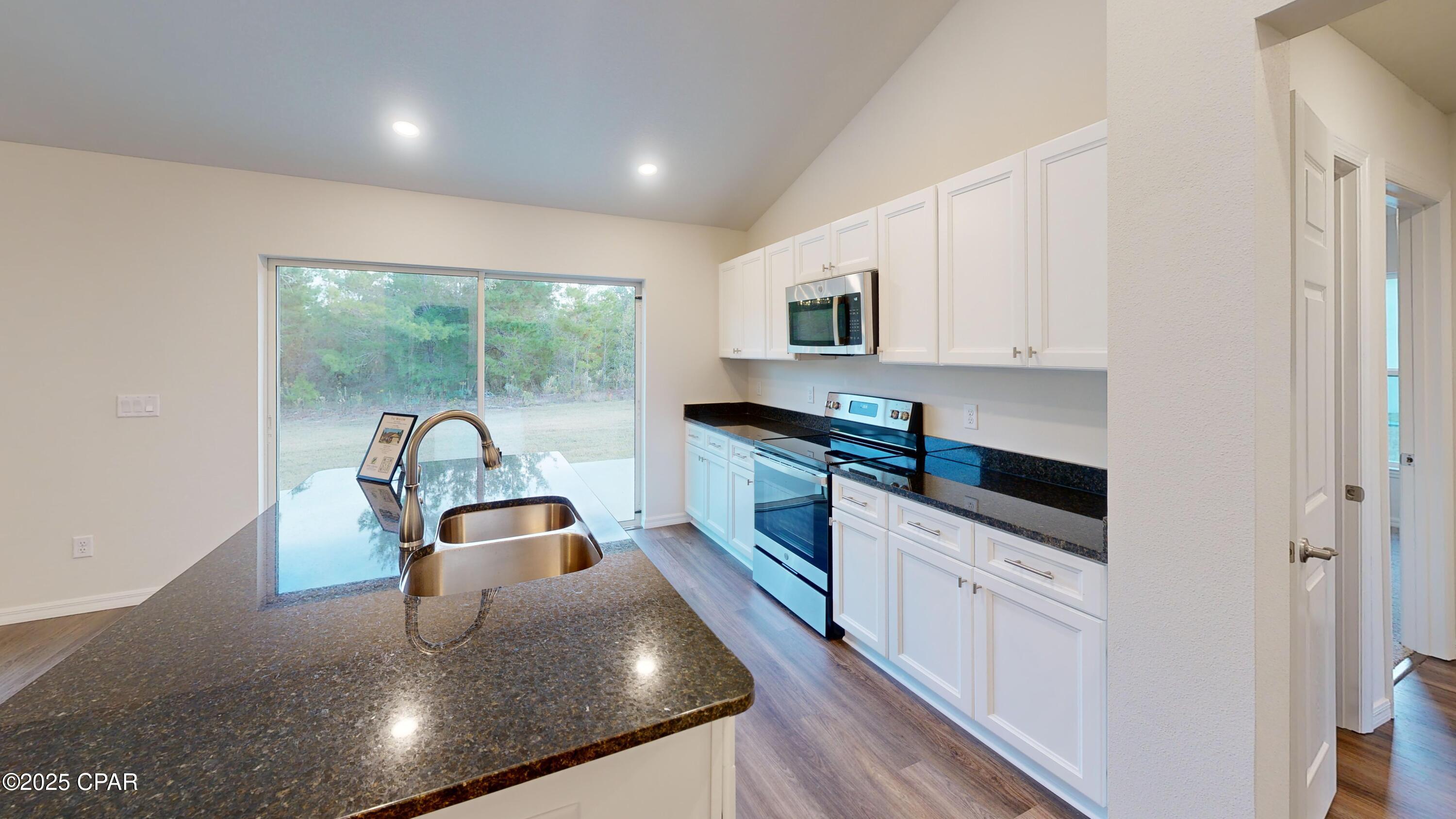 2225 Chase Street Chipley, FL 32428 - Photo 15 of 16