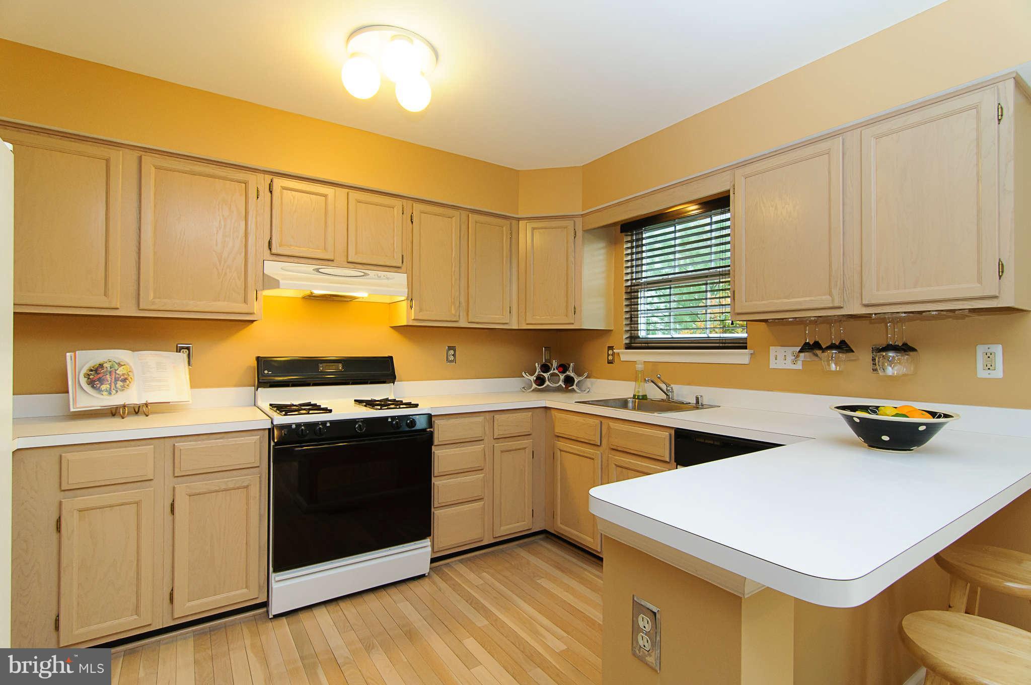 6136 Good Hunters Ride Columbia, MD 21045 - Photo 13 of 30 Kitchen