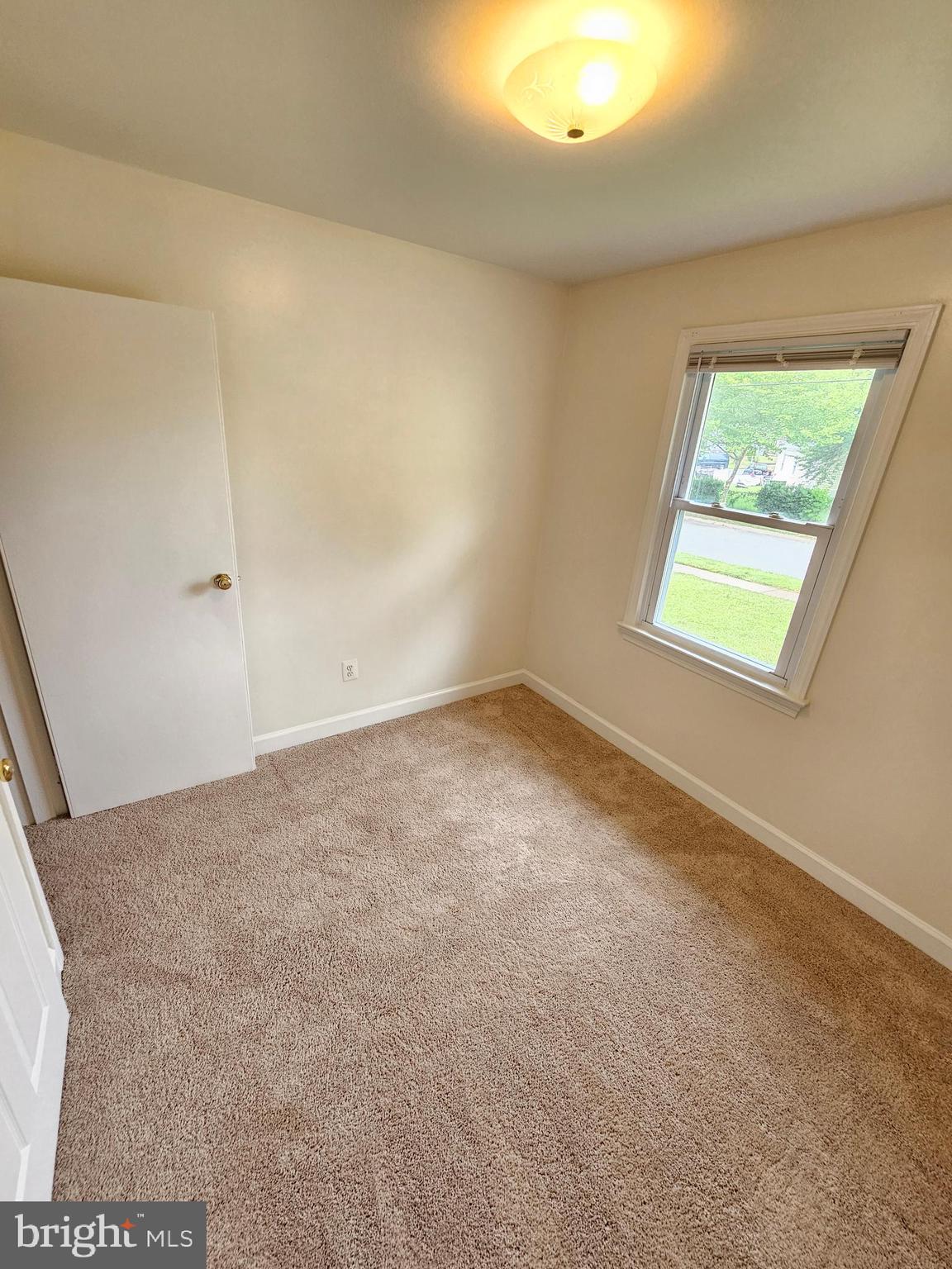 603 Pinewood Road Rockville, MD 20850 - Photo 28 of 32 3rd Bedroom