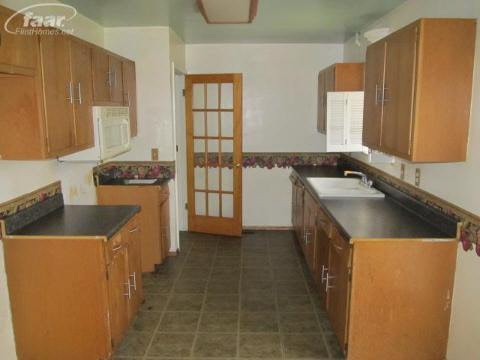 4454 West Carpenter Road Flint, MI 48504 - Photo 28 of 29 20144798-28.JPG