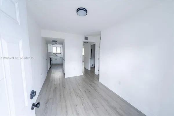 $1,700 | 3417 Northwest 22nd Avenue, Unit 13, Miami, FL 33142