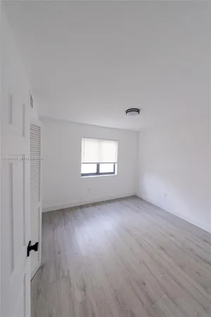 $1,700 | 3417 Northwest 22nd Avenue, Unit 13, Miami, FL 33142