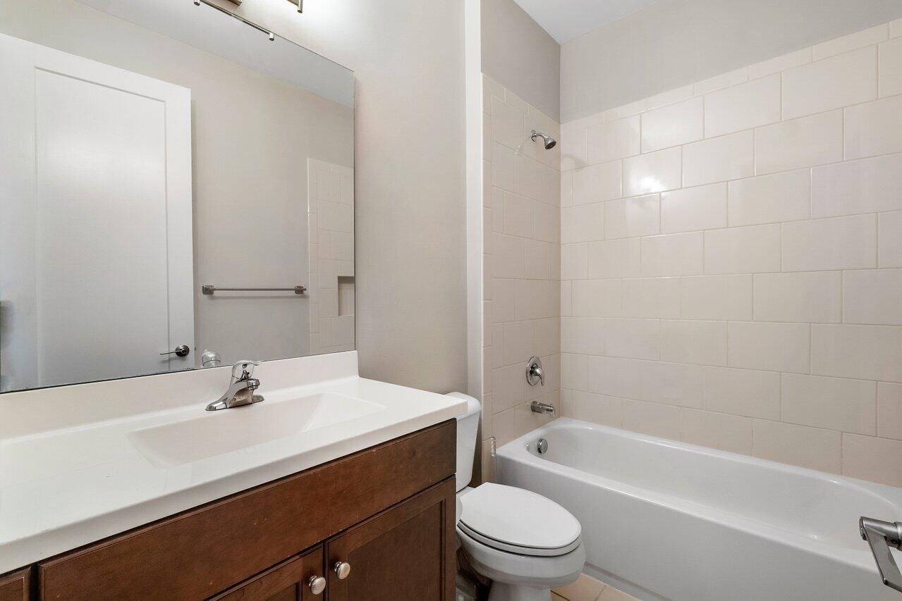 15393 Blue River Road Delray Beach, FL 33446 - Photo 18 of 57 GUEST BATH