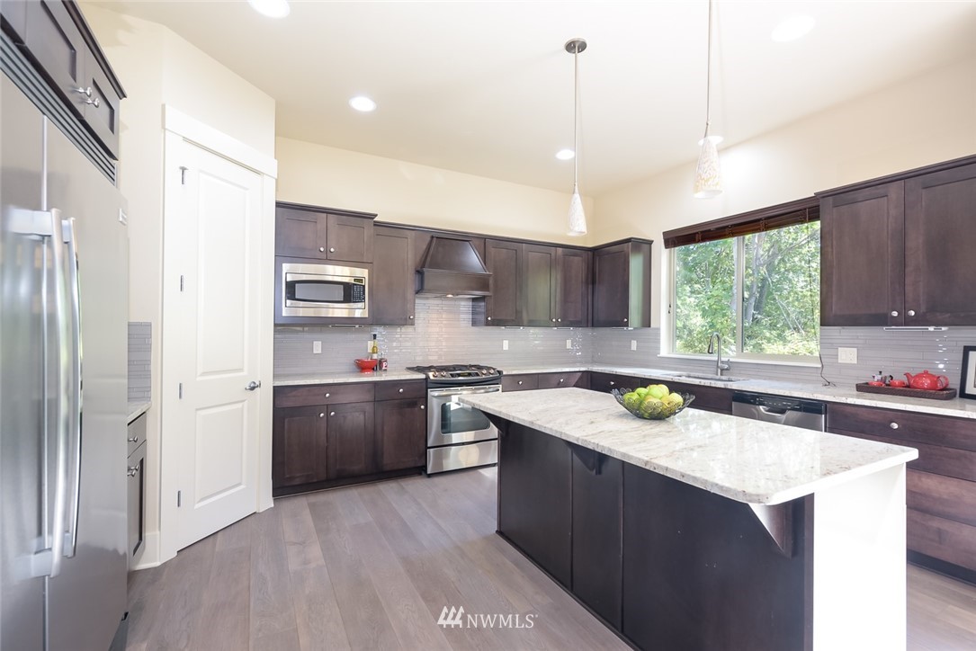 16227 Southeast 135th Place Renton, WA 98059 - Photo 6 of 25 Gallery Image 6
