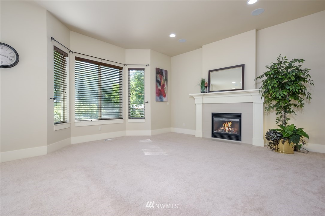 16227 Southeast 135th Place Renton, WA 98059 - Photo 8 of 25 Gallery Image 8