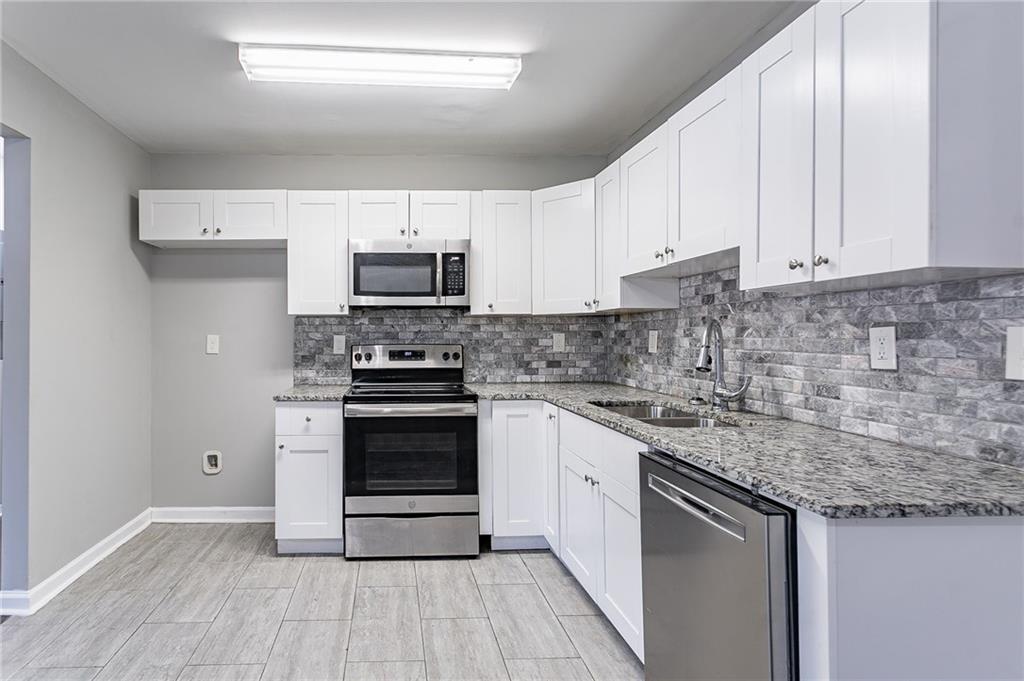 3578 Adkins Road Northwest Atlanta, GA 30331 - Photo 5 of 25