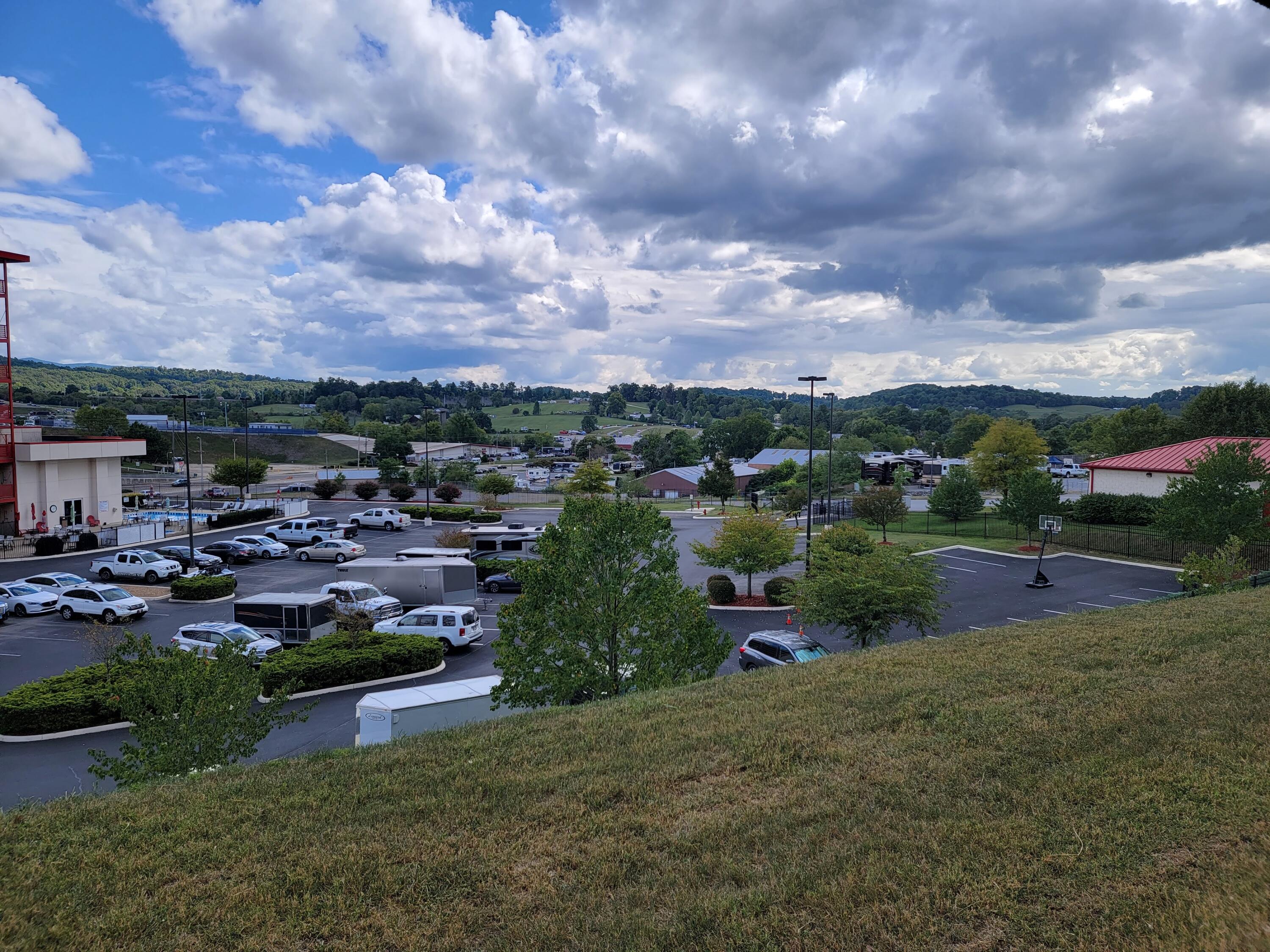 210 Raceday Center Drive, Unit 1106 Bristol, TN 37620 - Photo 21 of 33 20210916_150632