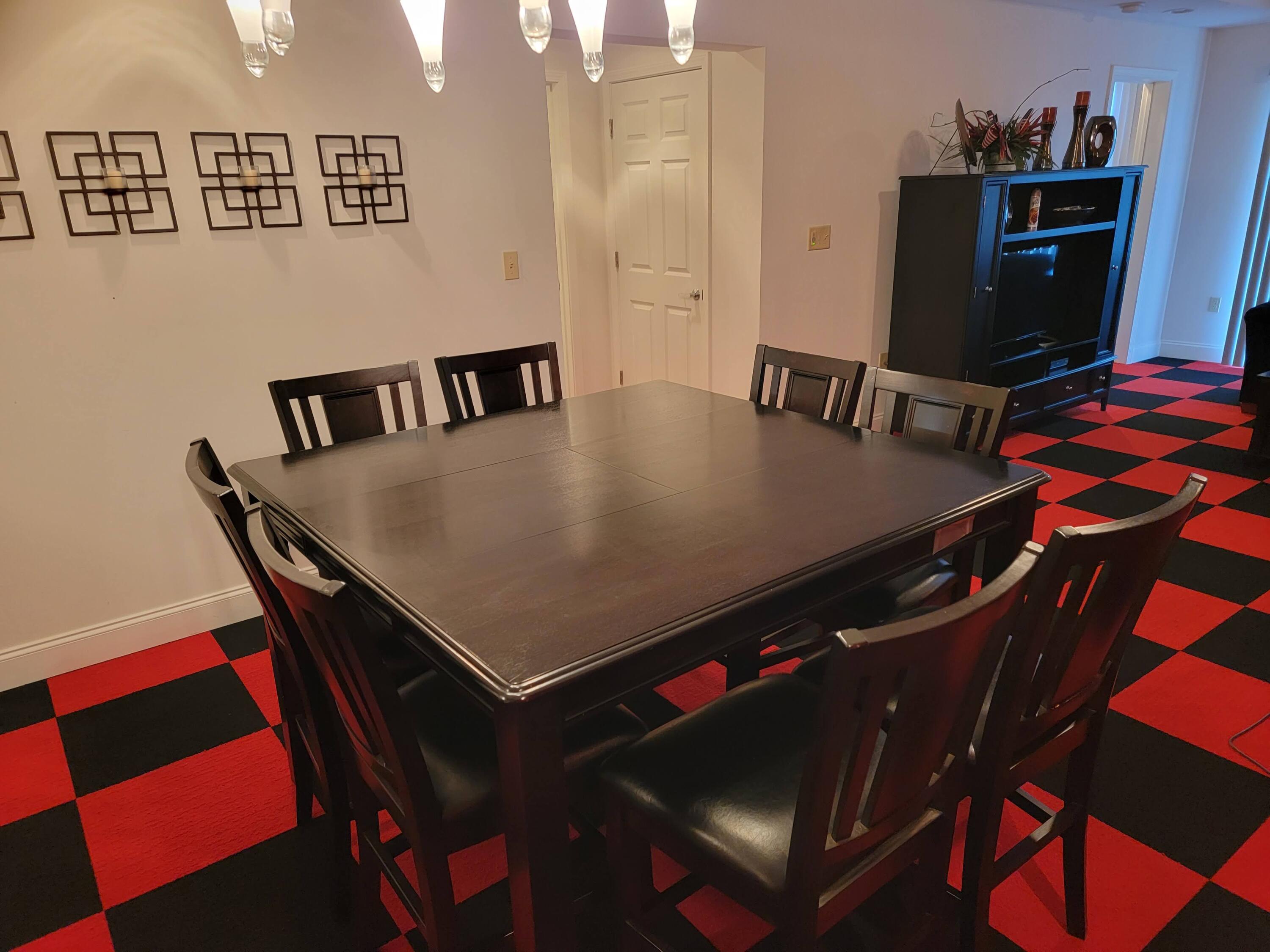 210 Raceday Center Drive, Unit 1106 Bristol, TN 37620 - Photo 5 of 33 Dining Table