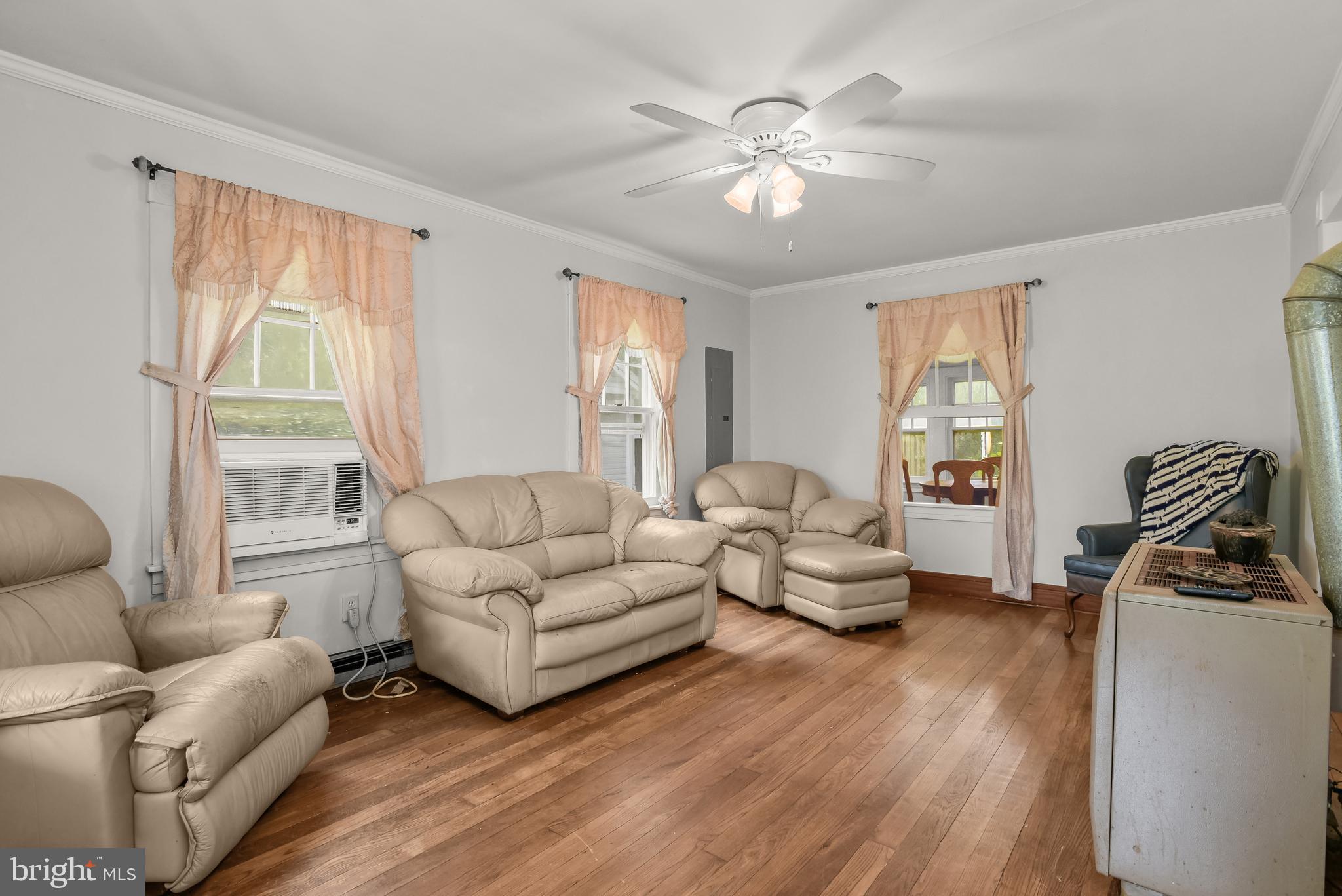 4819 Atwell Road Shady Side, MD 20764 - Photo 8 of 29 Living Room