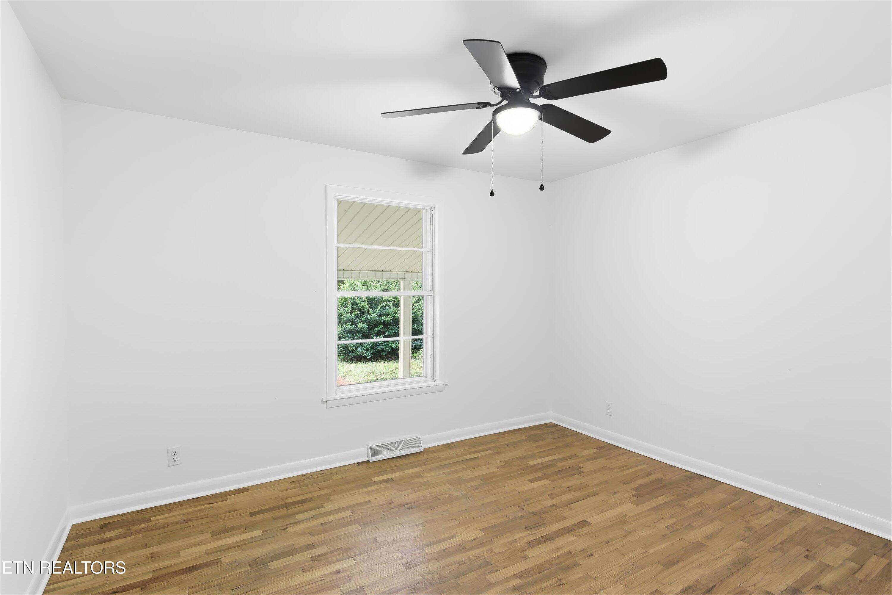 1438 West Hunt Road Maryville, TN 37801 - Photo 13 of 20 Bedroom 3