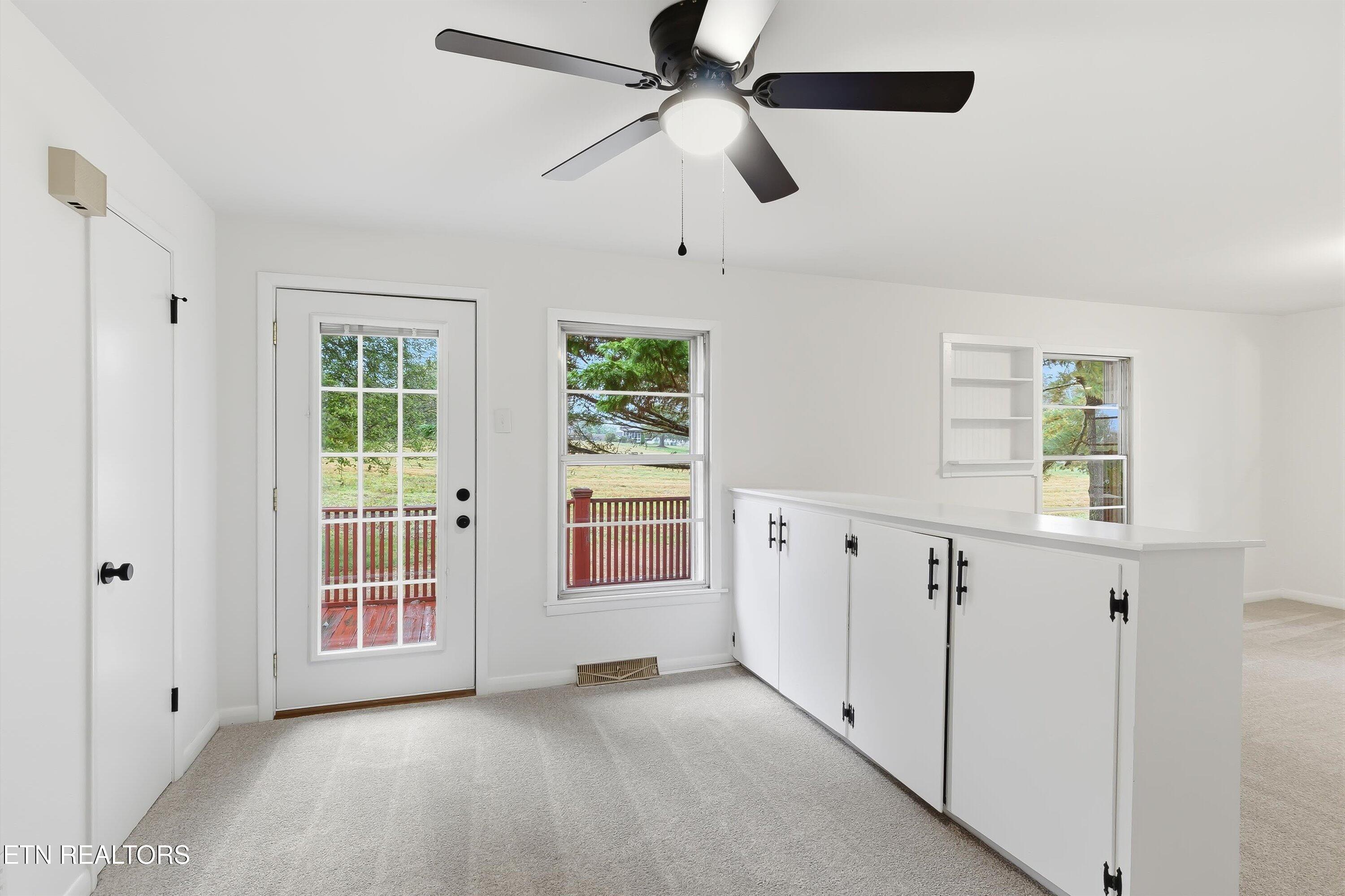 1438 West Hunt Road Maryville, TN 37801 - Photo 5 of 20 Deck Access/Breakfast Area