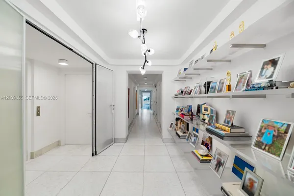 $30,000 | 5801 Collins Avenue, Unit 1200, Miami Beach, FL 33140