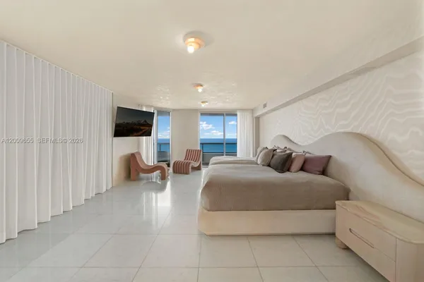 $30,000 | 5801 Collins Avenue, Unit 1200, Miami Beach, FL 33140