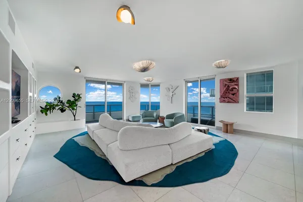 $30,000 | 5801 Collins Avenue, Unit 1200, Miami Beach, FL 33140