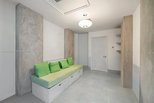 $30,000 | 5801 Collins Avenue, Unit 1200, Miami Beach, FL 33140