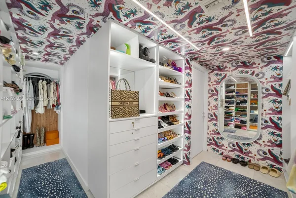 $30,000 | 5801 Collins Avenue, Unit 1200, Miami Beach, FL 33140