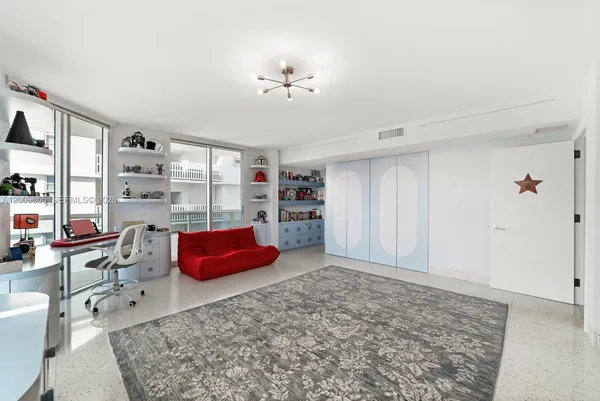 $30,000 | 5801 Collins Avenue, Unit 1200, Miami Beach, FL 33140