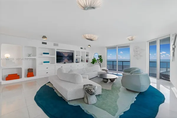 $30,000 | 5801 Collins Avenue, Unit 1200, Miami Beach, FL 33140