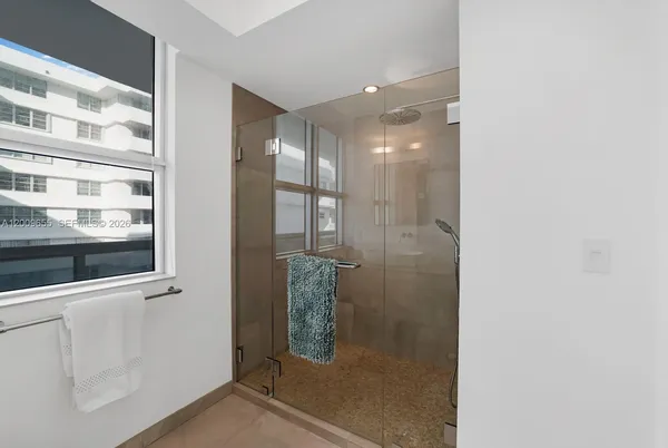 $30,000 | 5801 Collins Avenue, Unit 1200, Miami Beach, FL 33140
