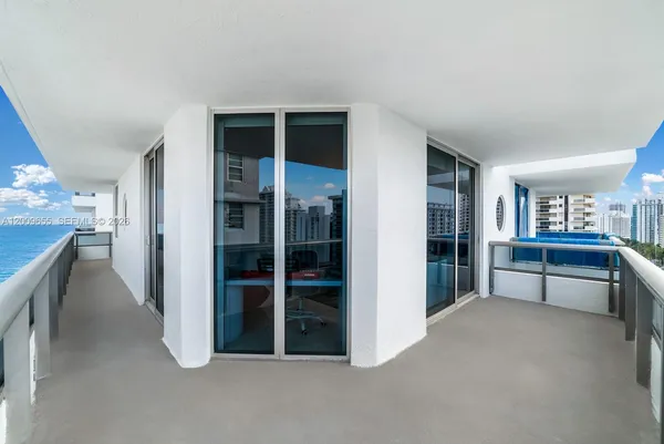 $30,000 | 5801 Collins Avenue, Unit 1200, Miami Beach, FL 33140
