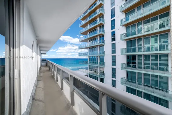 $30,000 | 5801 Collins Avenue, Unit 1200, Miami Beach, FL 33140