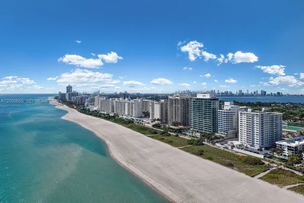 $30,000 | 5801 Collins Avenue, Unit 1200, Miami Beach, FL 33140