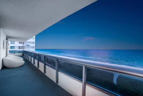 $30,000 | 5801 Collins Avenue, Unit 1200, Miami Beach, FL 33140