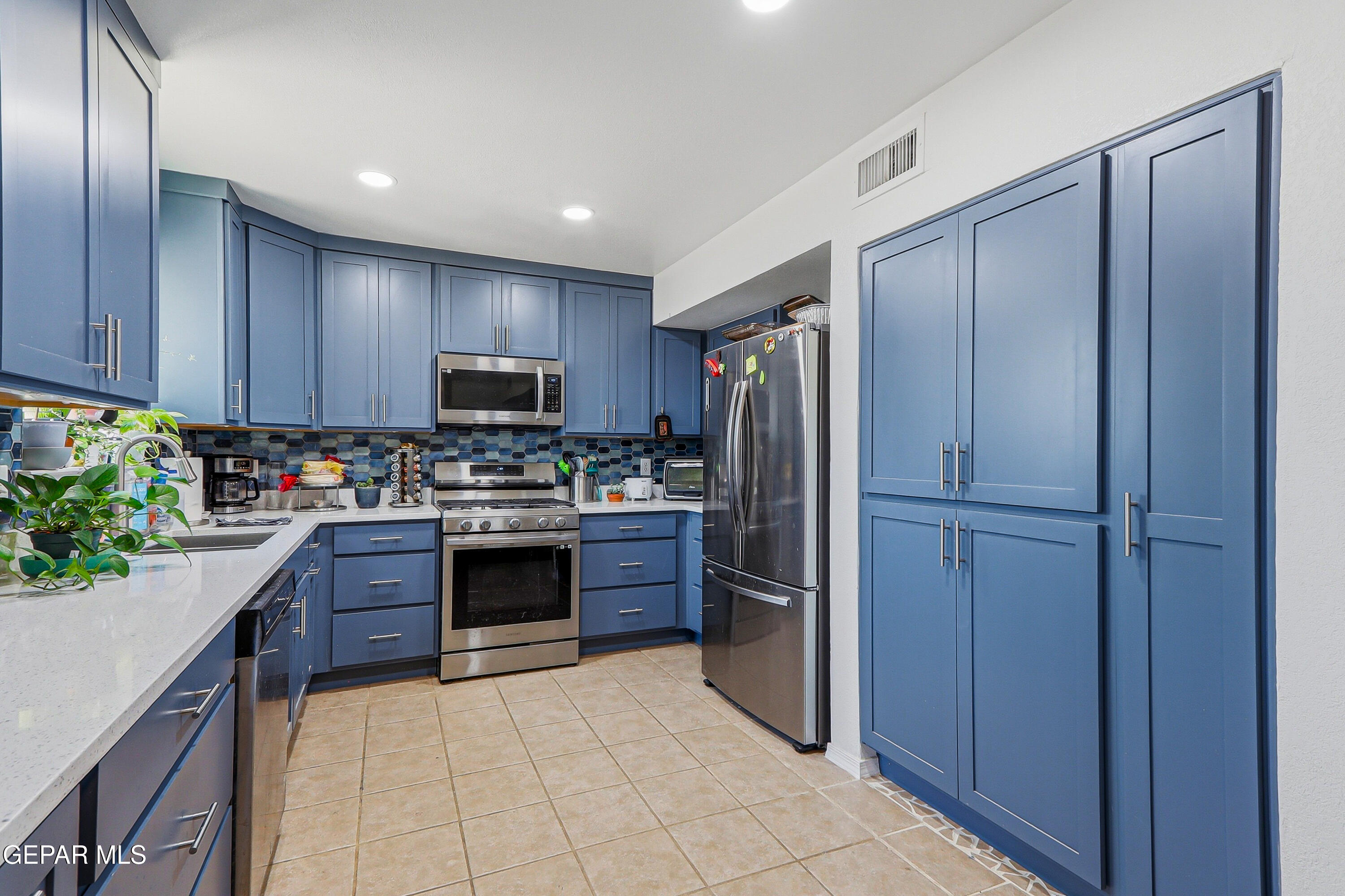 376 Rio Dulce Avenue El Paso, TX 79932 - Photo 4 of 17 10-print-IMG_8270