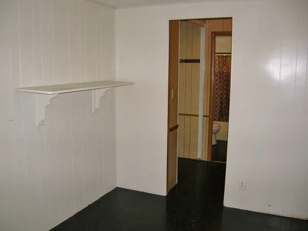 $950 | 207 East Elm Street, Burnet, TX 78611
